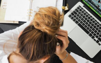 Stresul și anxietatea – cât de mult sunt corelate cu căderea părului?